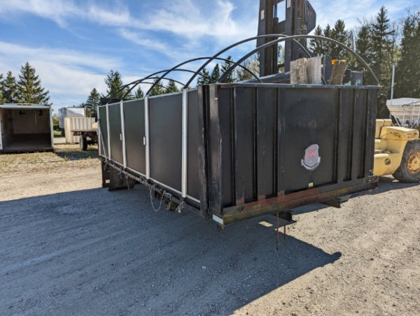 Black 2002 Dobson 18' Steel Flat Deck
