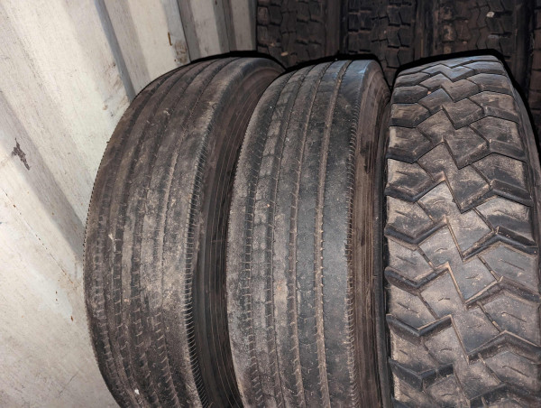 265/75R22.5 Tires