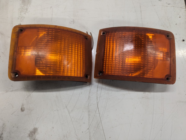 International Front Turn Signals